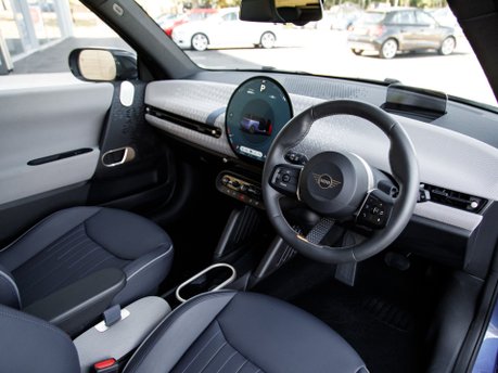 Mini Hatch SE EXCLUSIVE