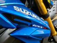 Suzuki GSX 0.7 GSXS 750 Z Phantom 4