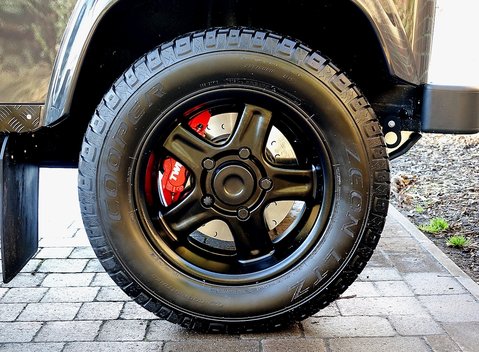 Land Rover Defender 90 Twisted T40 S 14