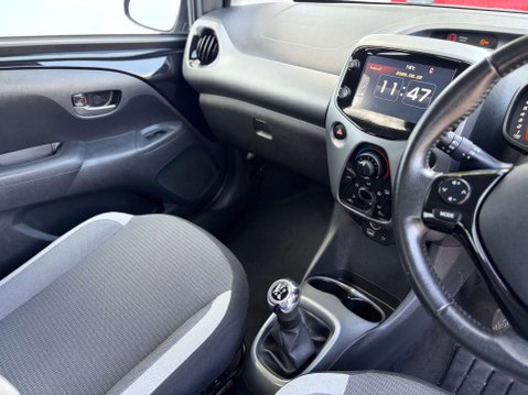 Toyota Aygo 1.0 Aygo X-Play TSS VVT-i 5dr 11