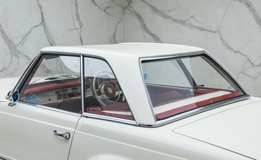 Mercedes-Benz 280 SL W113 Pagoda 61