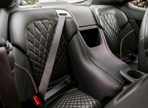 Aston Martin Vanquish S 13