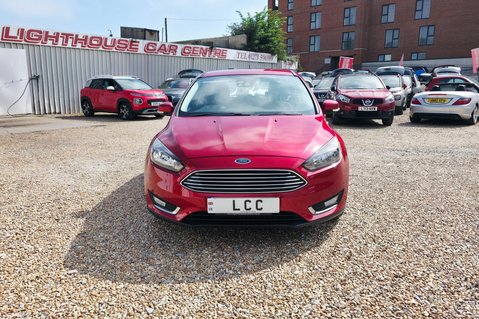 Ford Focus TITANIUM…1 FORMER KEEPER,11 SERVICES,SAT NAV,CLIMATE CONTROL 3