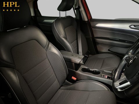 Renault Arkana 1.3 TCe MHEV S Edition SUV 5dr Petrol EDC 2WD Euro 6 (s/s) (140 ps) Air Con 11