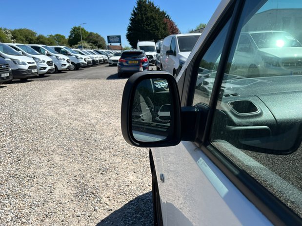Citroen Berlingo SWB L1H1 Low Roof Enterprise 650 Air Con Sensors E 19