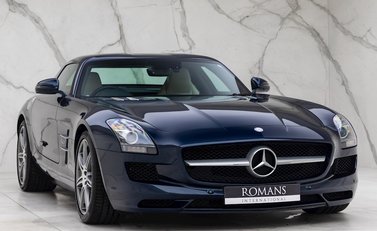Mercedes-Benz SLS AMG 1