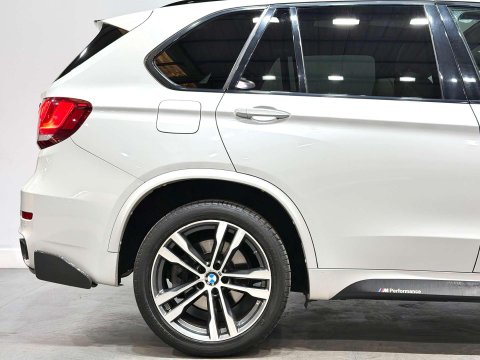 BMW X5 3.0 M50d SUV 5dr Diesel Auto xDrive Euro 6 (s/s) (381 ps) 19