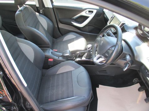 Peugeot 2008 1.2 PureTech Allure Premium Euro 6 (s/s) 5dr 24