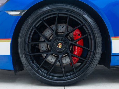 Porsche 911 Carrera 4 GTS (991.2) British Legends Edition 