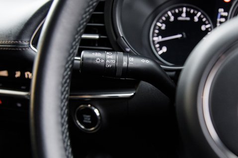 Mazda 3 SPORT LUX MHEV 13