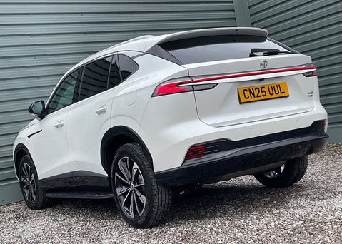 MG HS 1.5 T-GDI PHEV TROPHY 9