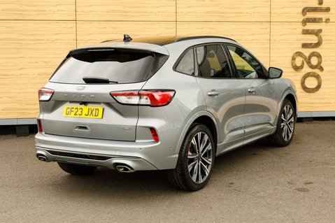 Ford Kuga ST-LINE X 2