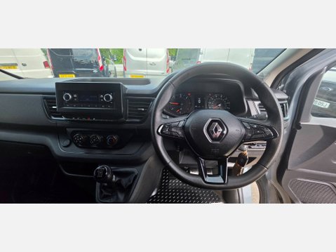 Renault Trafic SL28 BUSINESS 2.0 DCI 130ps EU6 SWB 10
