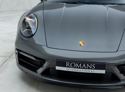 Porsche 911 Carrera 4S (992) 25