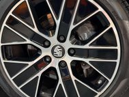 Porsche Taycan Performance 79.2kWh Saloon 4dr Electric Auto RWD (408 ps) 55