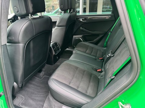 Porsche Macan GTS PDK 23