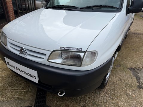 Romahome Duo OUTLOOK R20 HI MODEL 2 BERTH CAMPER VAN 7