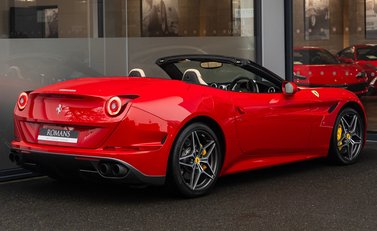 Ferrari California T HANDLING SPECIALE 4