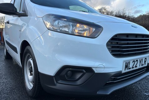 Ford Transit Courier Base Ecoboost 100 ps with Air Con / Rear Sensors 23