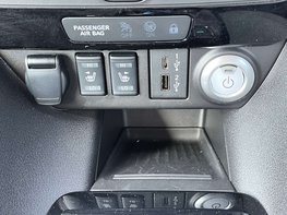 Nissan LEAF Leaf N-Connecta Electric 110Kw 39kWh (AUTOMATIC) 5dr 65