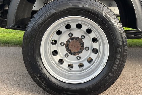 Ford Transit 350 Drw L3 165ps Crew Cab Tipper - 3.5t Towing Capacity / Air Con 37