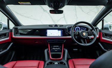 Porsche Cayenne V6 E-HYBRID Coupe 18