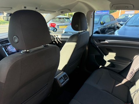 Volkswagen Golf 1.0 TSI SE Nav Euro 6 (s/s) 5dr 22