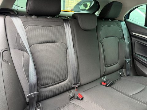 Renault Megane 1.3 TCe Iconic Euro 6 (s/s) 5dr 16