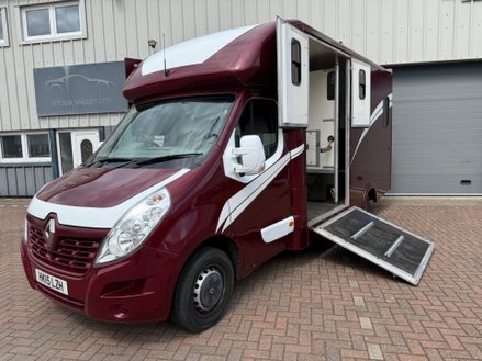 Renault Master 2.3 dCi 35 Business FWD LWB Medium Roof Euro 5 5dr