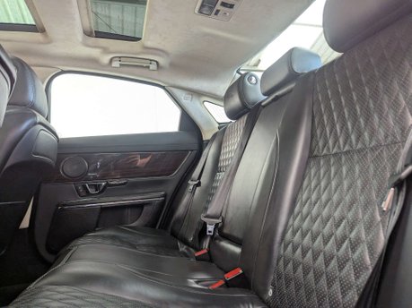 Jaguar XJ 3.0 XJ Portfolio V6 D Auto 4dr 42