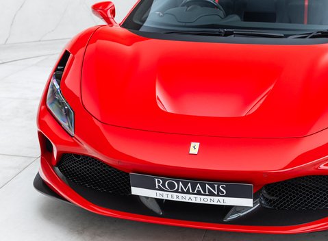 Ferrari F8 Spider 38