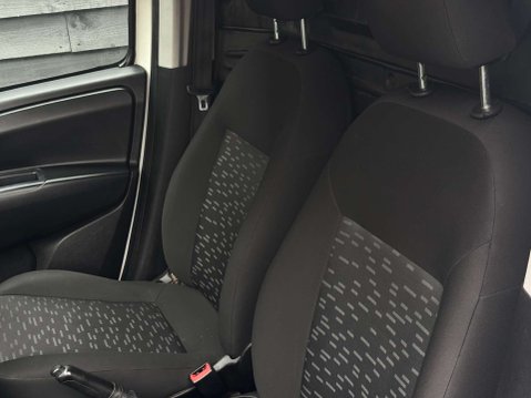 Vauxhall Combo 1.2 Combo 2000 CDTi 26