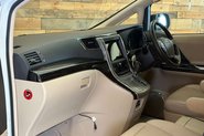 Toyota Vellfire V6 L Edition 11