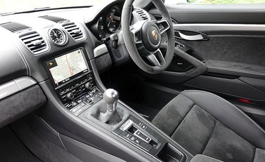 Porsche Boxster Spyder 25