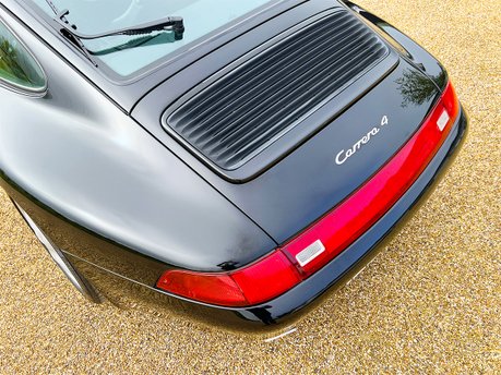 Porsche 911 CARRERA 4 33