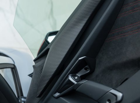 Lamborghini Revuelto 26