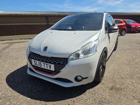 Peugeot 208 1.6 208 GTi 30th e-THP 3dr 4