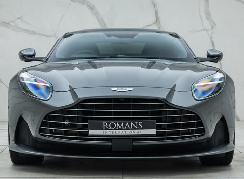 Aston Martin DB12 V8 8