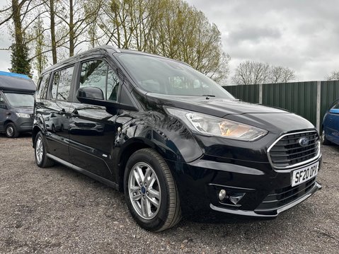 Ford Grand Tourneo Connect TITANIUM TDCI 8