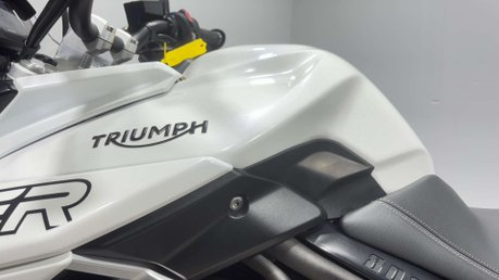 Triumph Tiger XRT 2019 ONLY 9K SERVICE HISTORY MOT VERY CLEAN 800CC 33