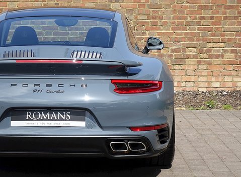 Porsche 911 (991) Turbo 13
