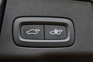 Volvo XC60 2.0 XC60 R-Design B4 MHEV AWD Auto 4WD 5dr 21