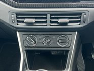 Volkswagen Polo LIFE TSI 27