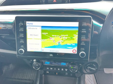 Toyota Hilux 2.8 INVINCIBLE X 4WD D-4D DCB AUTOMATIC 13