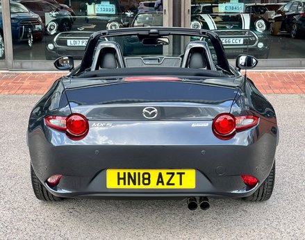 Mazda MX-5 SPORT NAV 6
