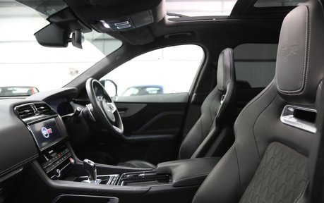 Jaguar F-Pace SVR AWD - Stunning Example with Sliding Panoramic Roof 11