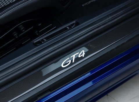 Porsche Cayman GT4 (718) 26