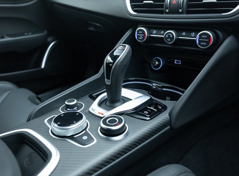 Alfa Romeo Giulia GTAm 26