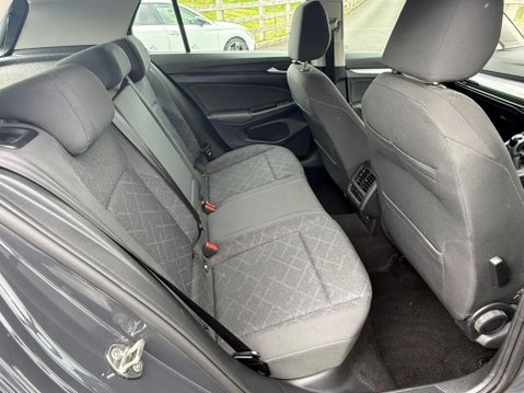 Volkswagen Golf 2.0 TDI Life Euro 6 (s/s) 5dr 18