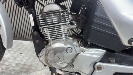 Yamaha YBR 125 2005 20K CARBED MODEL PROJECT LEARNER BIKE 125CC 15